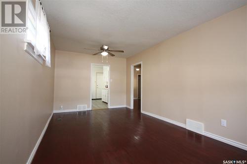 1036 Queen Street, Regina, SK - Indoor Photo Showing Other Room