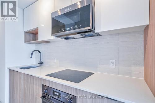 1611 - 5 Defries Street, Toronto (Regent Park), ON - Indoor Photo Showing Kitchen