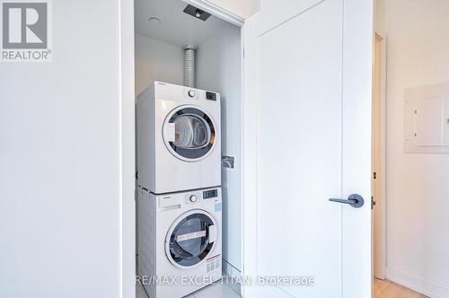 1611 - 5 Defries Street, Toronto (Regent Park), ON - Indoor Photo Showing Laundry Room