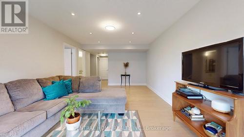 12 Chimney Swift Court, Toronto (Princess-Rosethorn), ON - Indoor Photo Showing Living Room