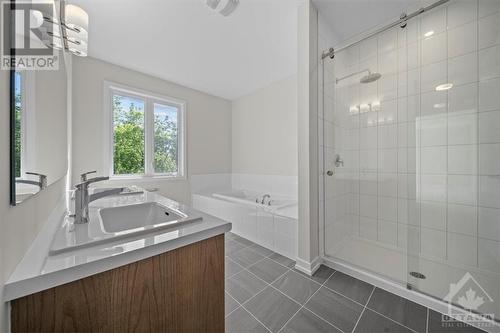 Primary Spa Ensuite - 91 Hackamore Crescent, Richmond, ON - Indoor Photo Showing Bathroom