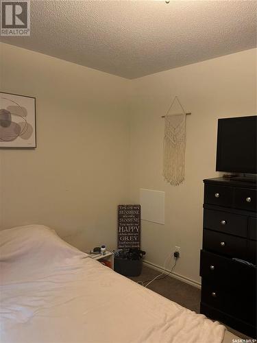 11 73 Cameron Way, Yorkton, SK - Indoor Photo Showing Bedroom