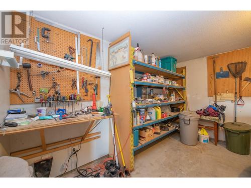 8816 Michael Drive, Coldstream, BC - Indoor