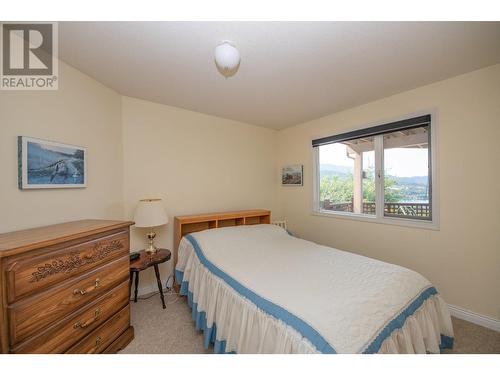 8816 Michael Drive, Coldstream, BC - Indoor Photo Showing Bedroom