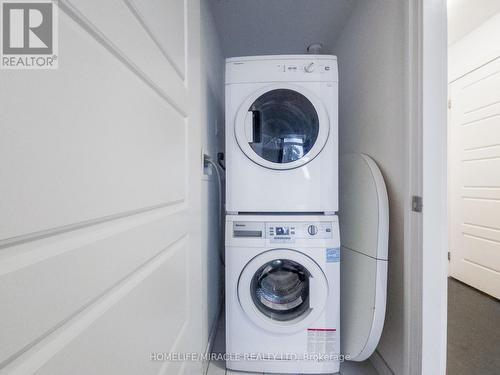 121 - 7 Kenaston Gardens, Toronto (Bayview Village), ON - Indoor Photo Showing Laundry Room