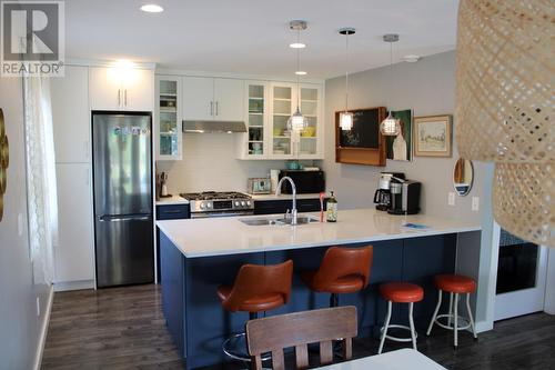 3288 Holbrook Road, Kamloops, BC - Indoor Photo Showing Kitchen