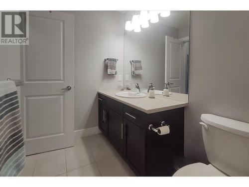 1745 K.L.O. Road, Kelowna, BC - Indoor Photo Showing Bathroom