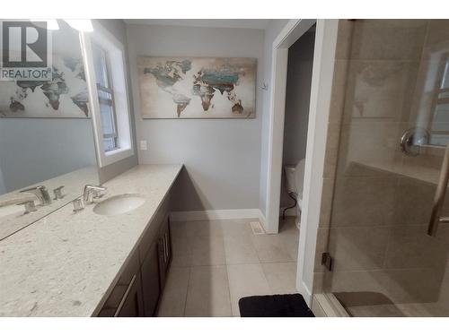 1745 K.L.O. Road, Kelowna, BC - Indoor Photo Showing Bathroom