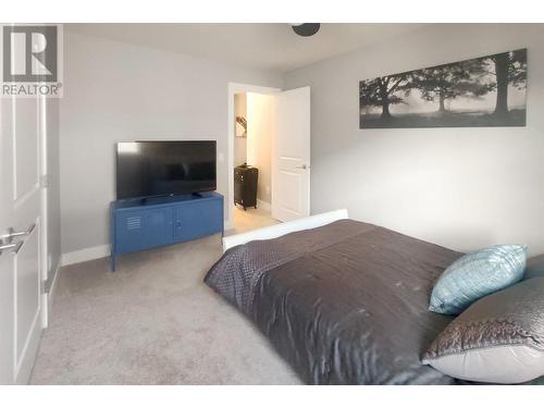 1745 K.L.O. Road, Kelowna, BC - Indoor Photo Showing Bedroom