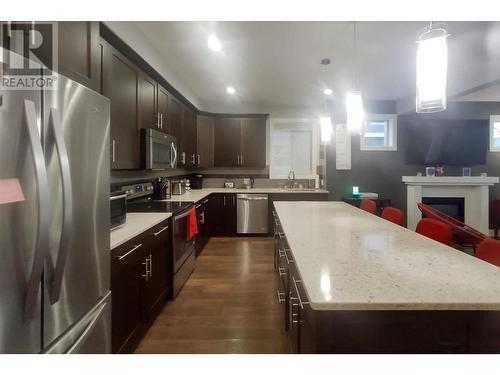 1745 K.L.O. Road, Kelowna, BC - Indoor Photo Showing Kitchen With Upgraded Kitchen