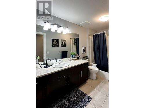 1745 K.L.O. Road, Kelowna, BC - Indoor Photo Showing Bathroom