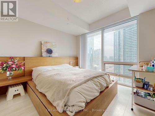 2505 - 88 Harbour Street, Toronto (Waterfront Communities), ON - Indoor Photo Showing Bedroom