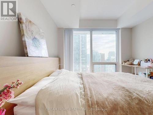 2505 - 88 Harbour Street, Toronto (Waterfront Communities), ON - Indoor Photo Showing Bedroom