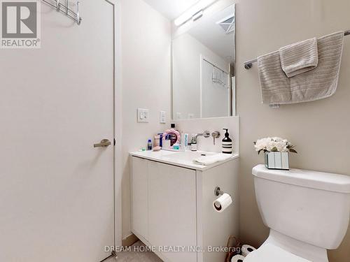 2505 - 88 Harbour Street, Toronto (Waterfront Communities), ON - Indoor Photo Showing Bathroom