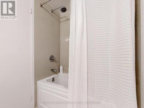 2505 - 88 Harbour Street, Toronto (Waterfront Communities), ON - Indoor Photo Showing Bathroom