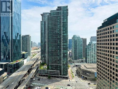 2505 - 88 Harbour Street, Toronto (Waterfront Communities), ON - Outdoor With Facade