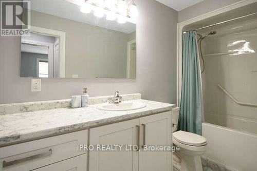 19 - 61 Vienna Road, Tillsonburg, ON - Indoor Photo Showing Bathroom