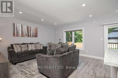 19 - 61 Vienna Road, Tillsonburg, ON - Indoor Photo Showing Living Room