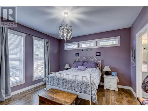 7265 Dunwaters Drive, Kelowna, BC - Indoor Photo Showing Bedroom