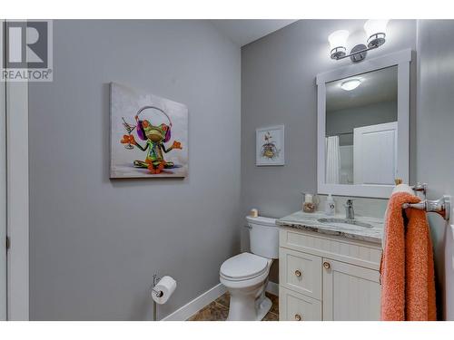 7265 Dunwaters Drive, Kelowna, BC - Indoor Photo Showing Bathroom