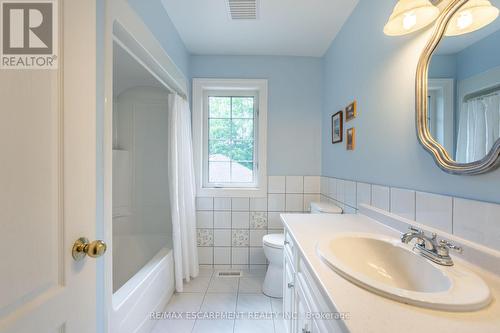 86 Ridge Road E, Grimsby, ON - Indoor Photo Showing Bathroom