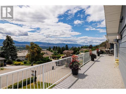 989 Monashee Place, Kelowna, BC - Outdoor With View