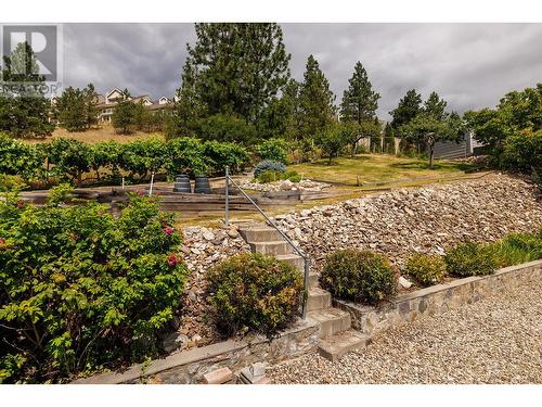 989 Monashee Place, Kelowna, BC - Outdoor