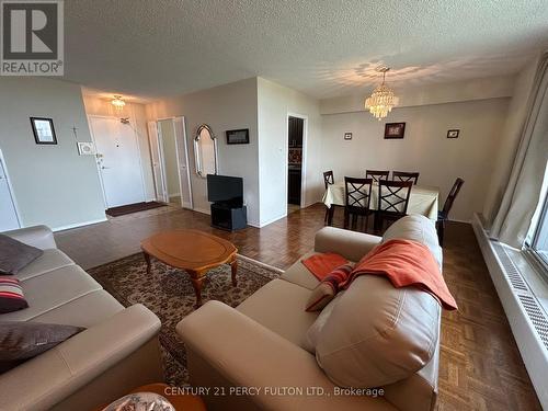 902 - 44 Longbourne Drive, Toronto (Willowridge-Martingrove-Richview), ON - Indoor Photo Showing Living Room