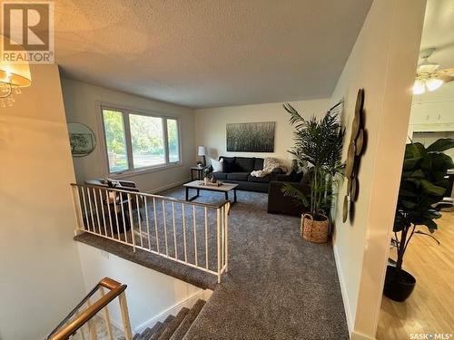 6 Rutley Street, Regina, SK - Indoor