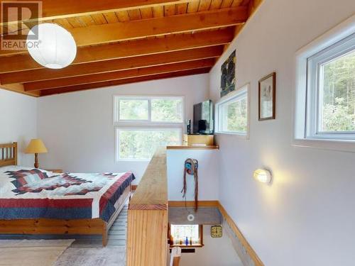 9773 Pryor Road, Powell River, BC - Indoor Photo Showing Bedroom