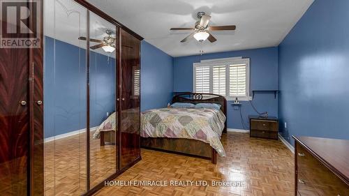 1442 Emerson Lane, Mississauga (East Credit), ON - Indoor Photo Showing Bedroom