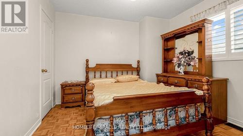 1442 Emerson Lane, Mississauga (East Credit), ON - Indoor Photo Showing Bedroom