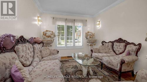 1442 Emerson Lane, Mississauga (East Credit), ON - Indoor Photo Showing Living Room