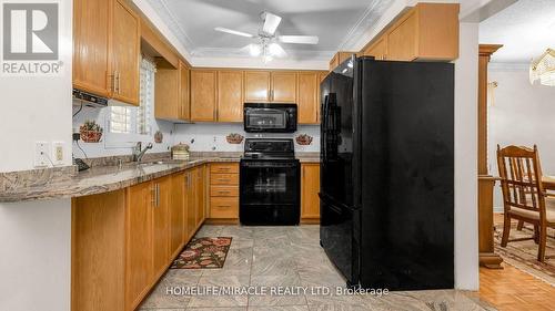 1442 Emerson Lane, Mississauga (East Credit), ON - Indoor Photo Showing Kitchen