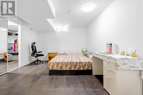 6 Songsparrow Drive, Brampton (Fletcher'S Creek South), ON - Indoor Photo Showing Bedroom