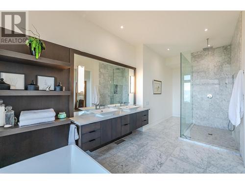 265 Peregrine Place, Osoyoos, BC - Indoor Photo Showing Bathroom