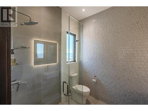 265 Peregrine Place, Osoyoos, BC - Indoor Photo Showing Bathroom