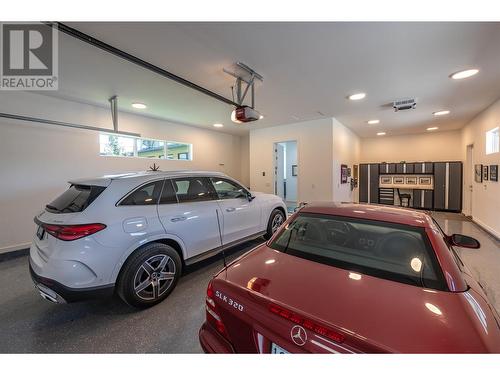 265 Peregrine Place, Osoyoos, BC - Indoor Photo Showing Garage