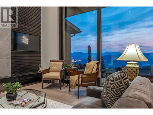 265 Peregrine Place, Osoyoos, BC -  Photo Showing Living Room