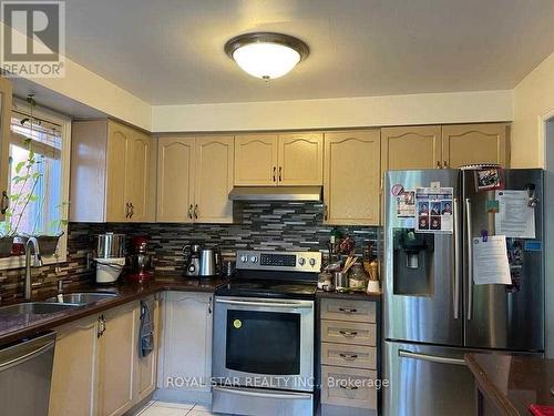 5835 Chessman Court, Mississauga, ON - Indoor Photo Showing Kitchen With Double Sink