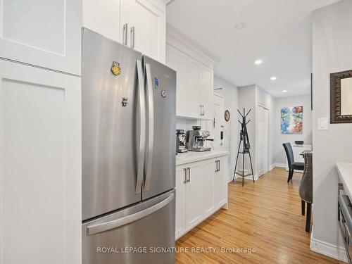 2315-320 Dixon Rd, Toronto, ON - Indoor Photo Showing Kitchen