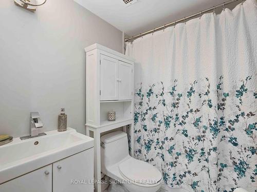 2315-320 Dixon Rd, Toronto, ON - Indoor Photo Showing Bathroom