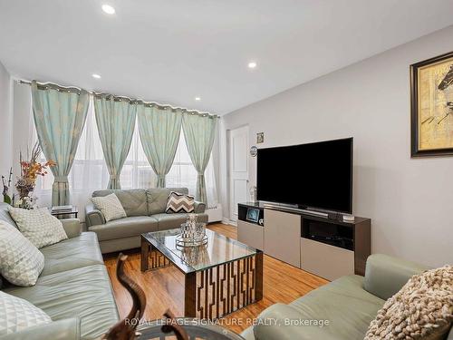 2315-320 Dixon Rd, Toronto, ON - Indoor Photo Showing Living Room