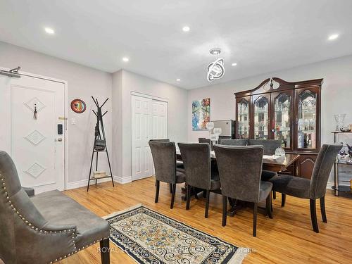 2315-320 Dixon Rd, Toronto, ON - Indoor Photo Showing Dining Room