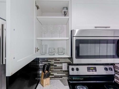 706-265 Enfield Pl, Mississauga, ON - Indoor Photo Showing Other Room