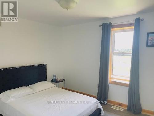 026735 Highway 89 Road, Southgate, ON - Indoor Photo Showing Bedroom