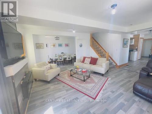 026735 Highway 89 Road, Southgate, ON - Indoor Photo Showing Living Room