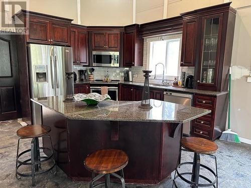 3820 Allpress Road, Williams Lake, BC - Indoor Photo Showing Kitchen With Upgraded Kitchen