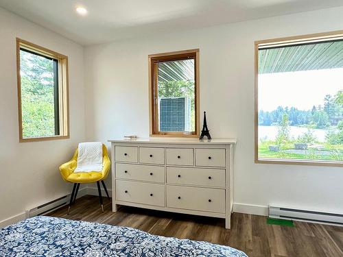 Master bedroom - 1077A Rue Du Tour-Du-Lac, Val-David, QC - Indoor Photo Showing Bedroom