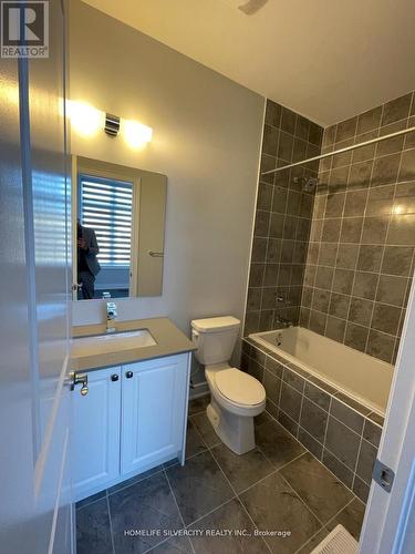 82 Bearberry Road, Springwater (Minesing), ON - Indoor Photo Showing Bathroom